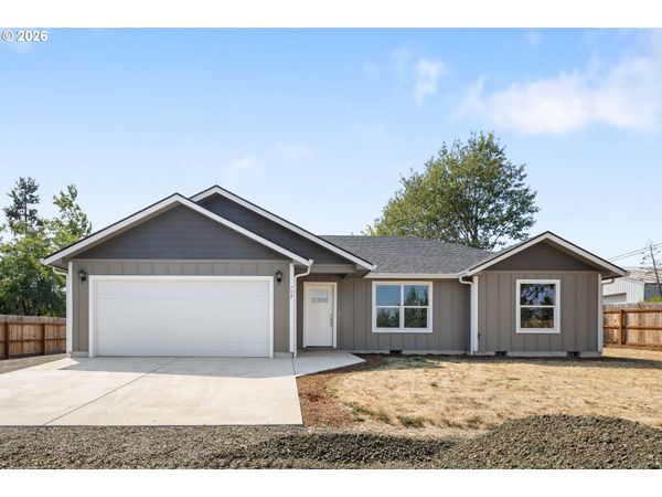 754 SE HALL ST, Winston, OR 97496