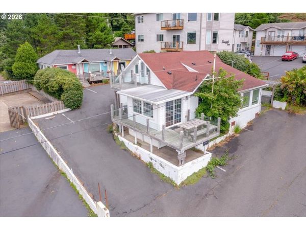 25 NE CLARKE ST, Depoe Bay, OR 97341