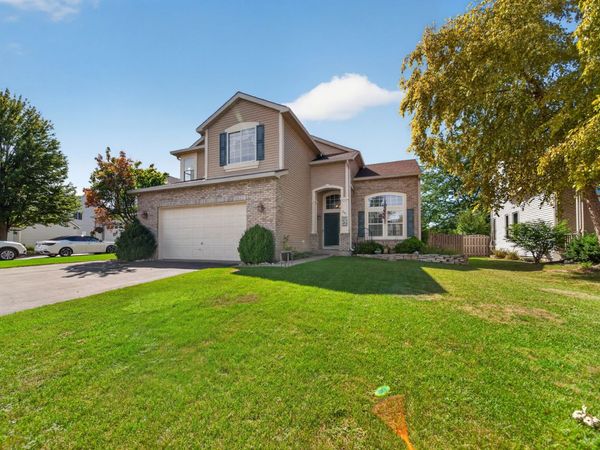 251 Winslow Way , Lake In The Hills, IL 60156