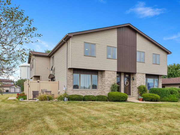 715 Tauber Road, Unit 715, New Lenox, IL 60451