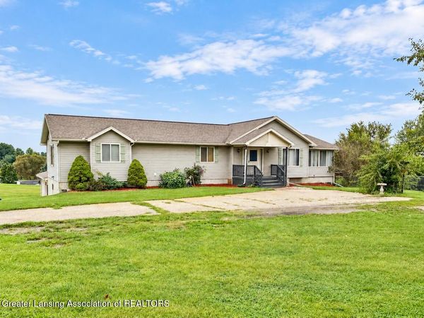 2104 Maurer Road, Charlotte, MI 48813