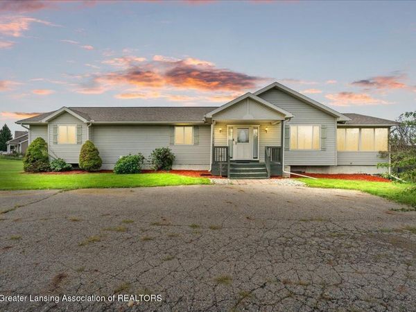 2104 Maurer Road, Charlotte, MI 48813