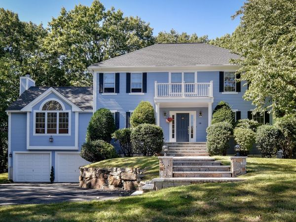 18 Pilgrim Rd, Ashland, MA 01721