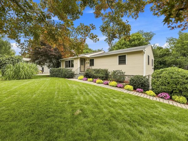 21 Old Meetinghouse Rd, Auburn, MA 01501
