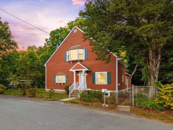 15 Friendship St, Billerica, MA 01821