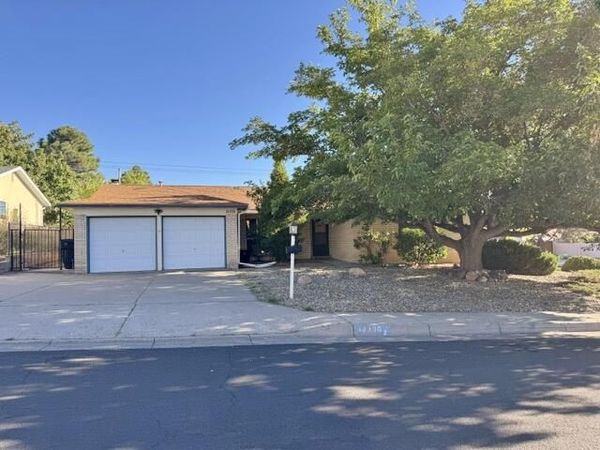 12300 Baja Drive NE, Albuquerque, NM 87111