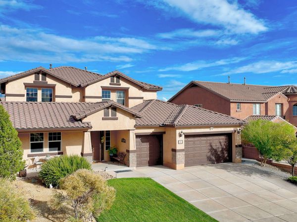 42 Los Miradores Drive NE, Rio Rancho, NM 87124