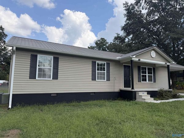807 Snowden Drive, Boaz, AL 35957