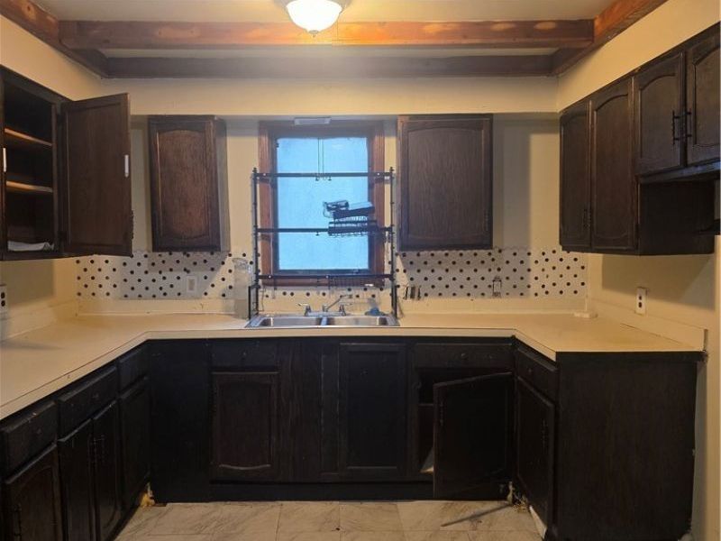 5719 Hege Avenue, Cleveland, OH 44105 Photo 5