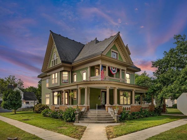 202 W McConnell Street, Oxford, IN 47971