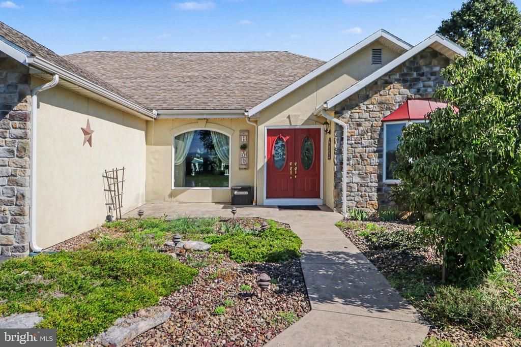 837 YORK ROAD , CARLISLE, PA 17015