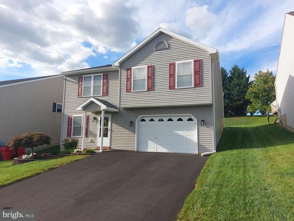 114 TWIN CREEKS DRIVE, JONESTOWN, PA 17038