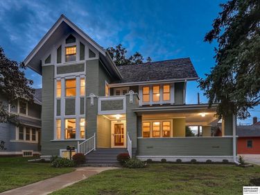 3214 Center Street, Omaha, NE 68112
