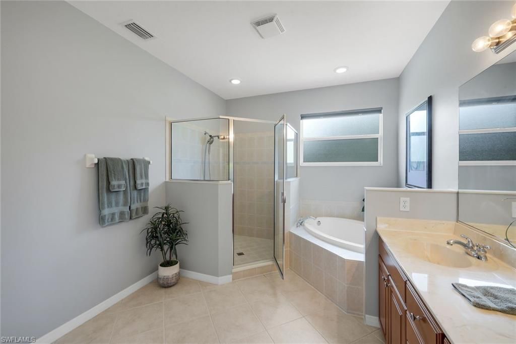 20616 Larino Loop, Estero, FL 33928 Photo
