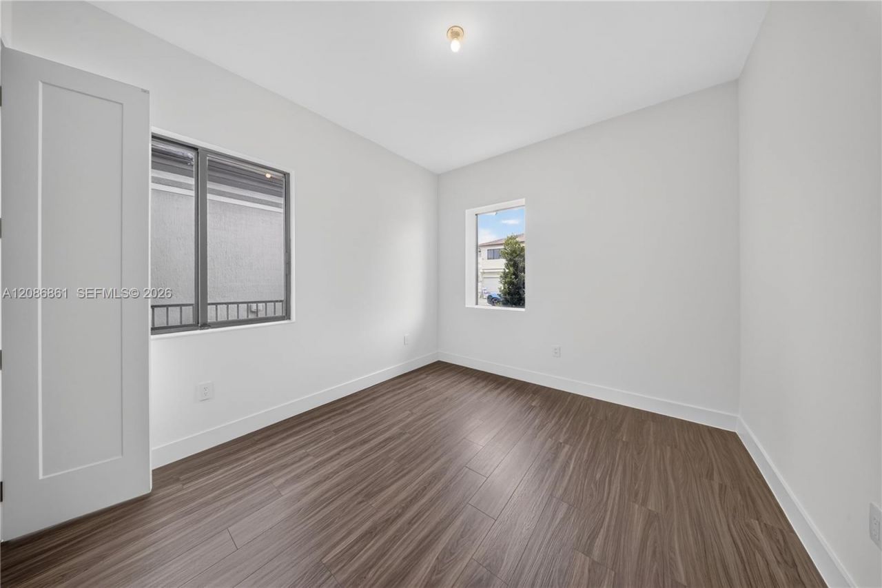 19638 NE 14th Ave , Unit 19638, Miami, FL 33179 Photo