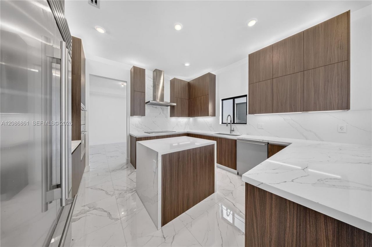 19638 NE 14th Ave , Unit 19638, Miami, FL 33179 Photo