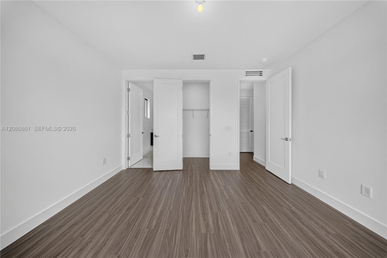 19638 NE 14th Ave , Unit 19638, Miami, FL 33179 Photo