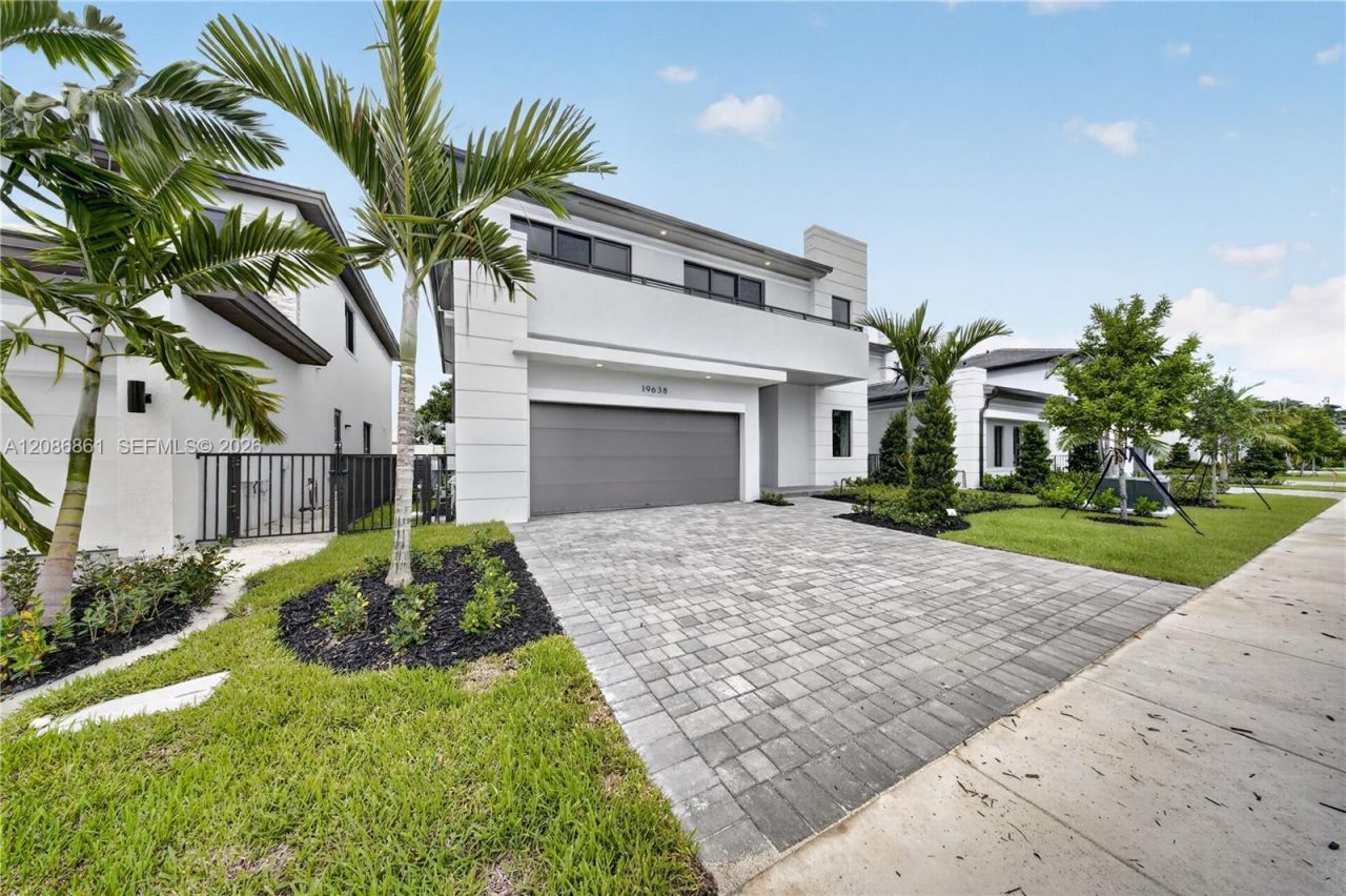 19638 NE 14th Ave , Unit 19638, Miami, FL 33179 Photo