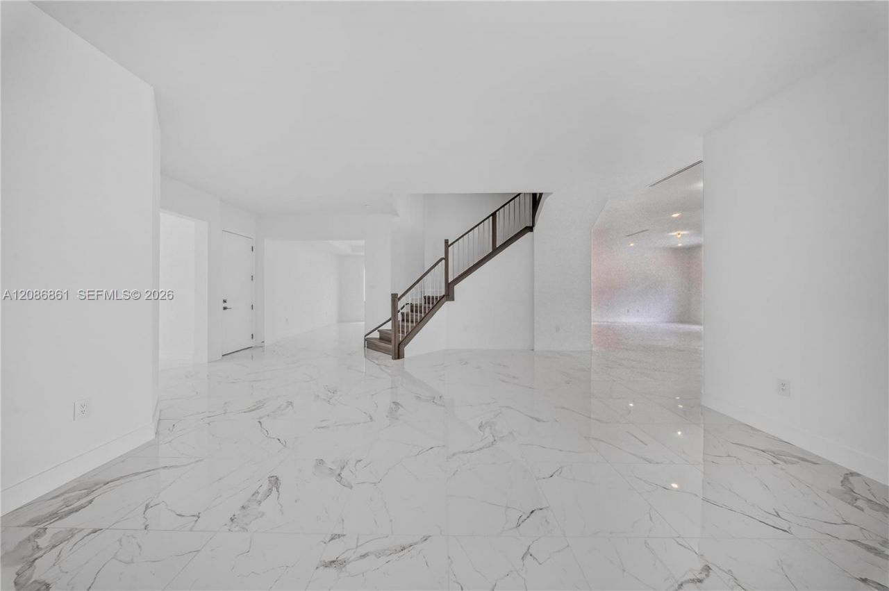 19638 NE 14th Ave , Unit 19638, Miami, FL 33179 Photo