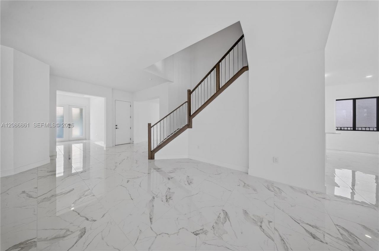 19638 NE 14th Ave , Unit 19638, Miami, FL 33179 Photo