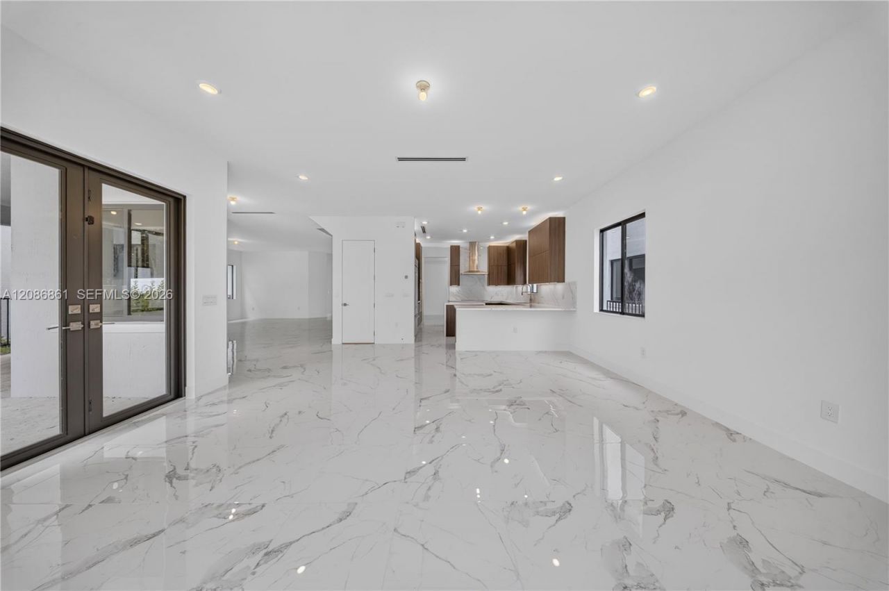 19638 NE 14th Ave , Unit 19638, Miami, FL 33179 Photo