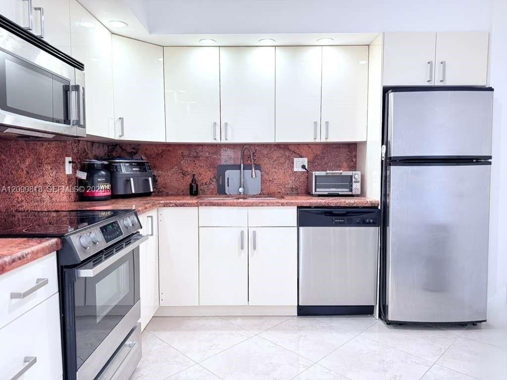 251 174th St , Unit 1712, Sunny Isles Beach, FL 33160 Photo