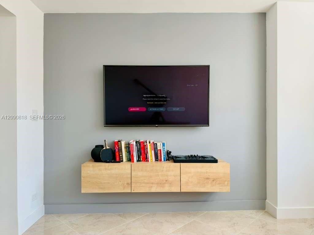 251 174th St , Unit 1712, Sunny Isles Beach, FL 33160 Photo