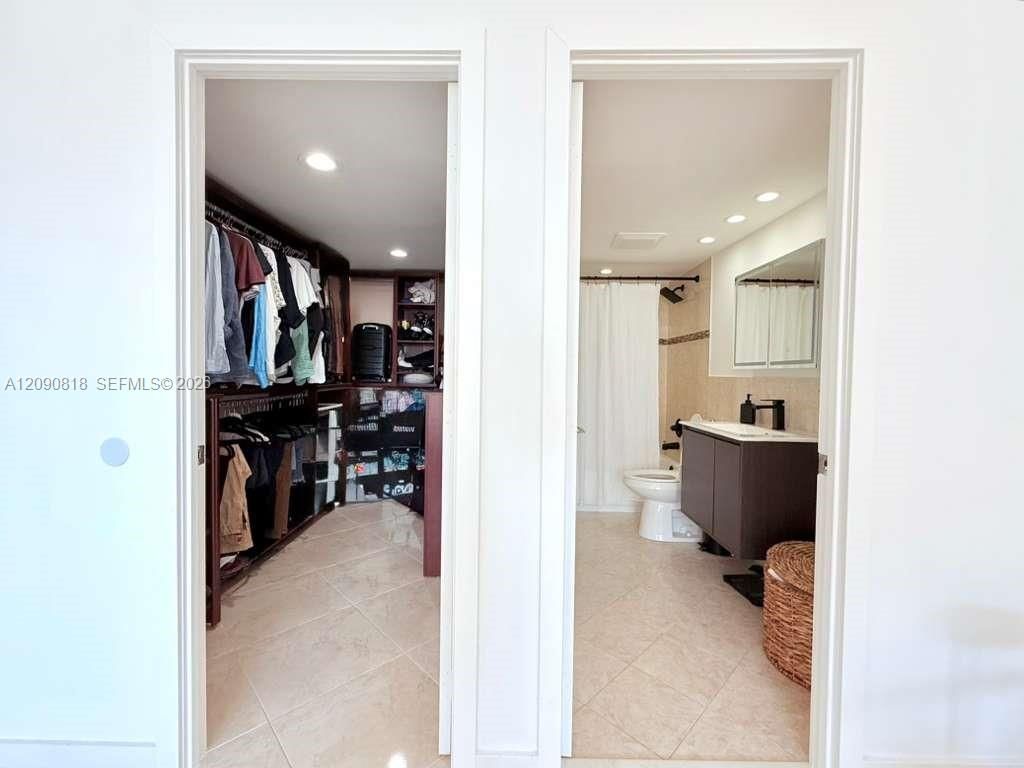 251 174th St , Unit 1712, Sunny Isles Beach, FL 33160 Photo
