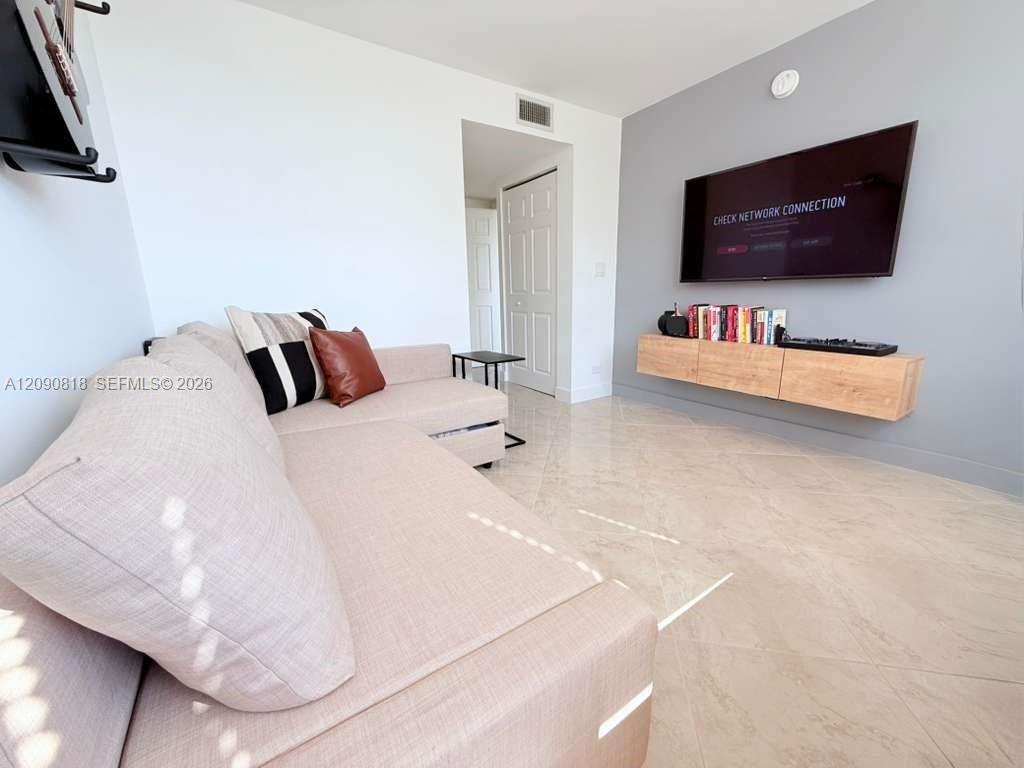 251 174th St , Unit 1712, Sunny Isles Beach, FL 33160 Photo