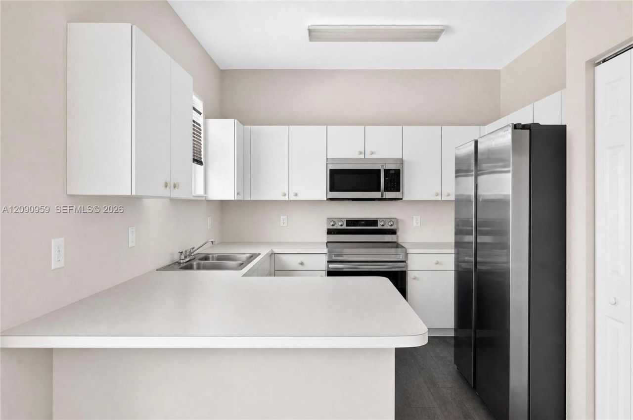 2665 NE 4th St , Unit 204, Homestead, FL 33033 Photo