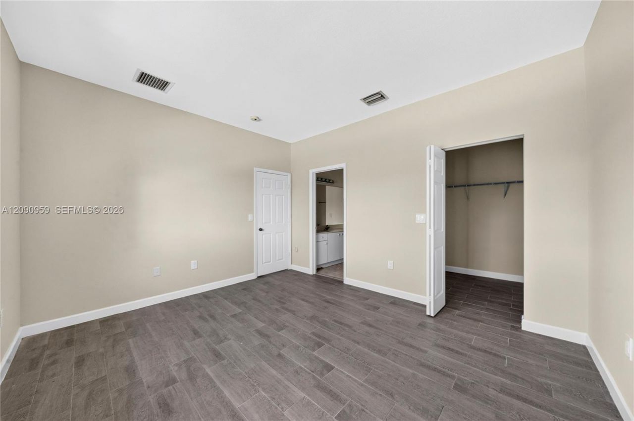 2665 NE 4th St , Unit 204, Homestead, FL 33033 Photo