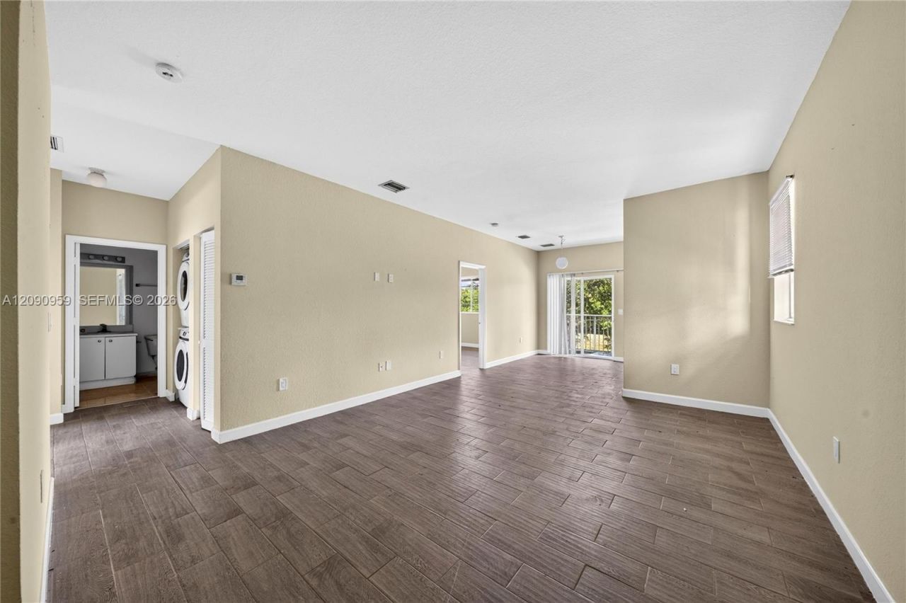 2665 NE 4th St , Unit 204, Homestead, FL 33033 Photo