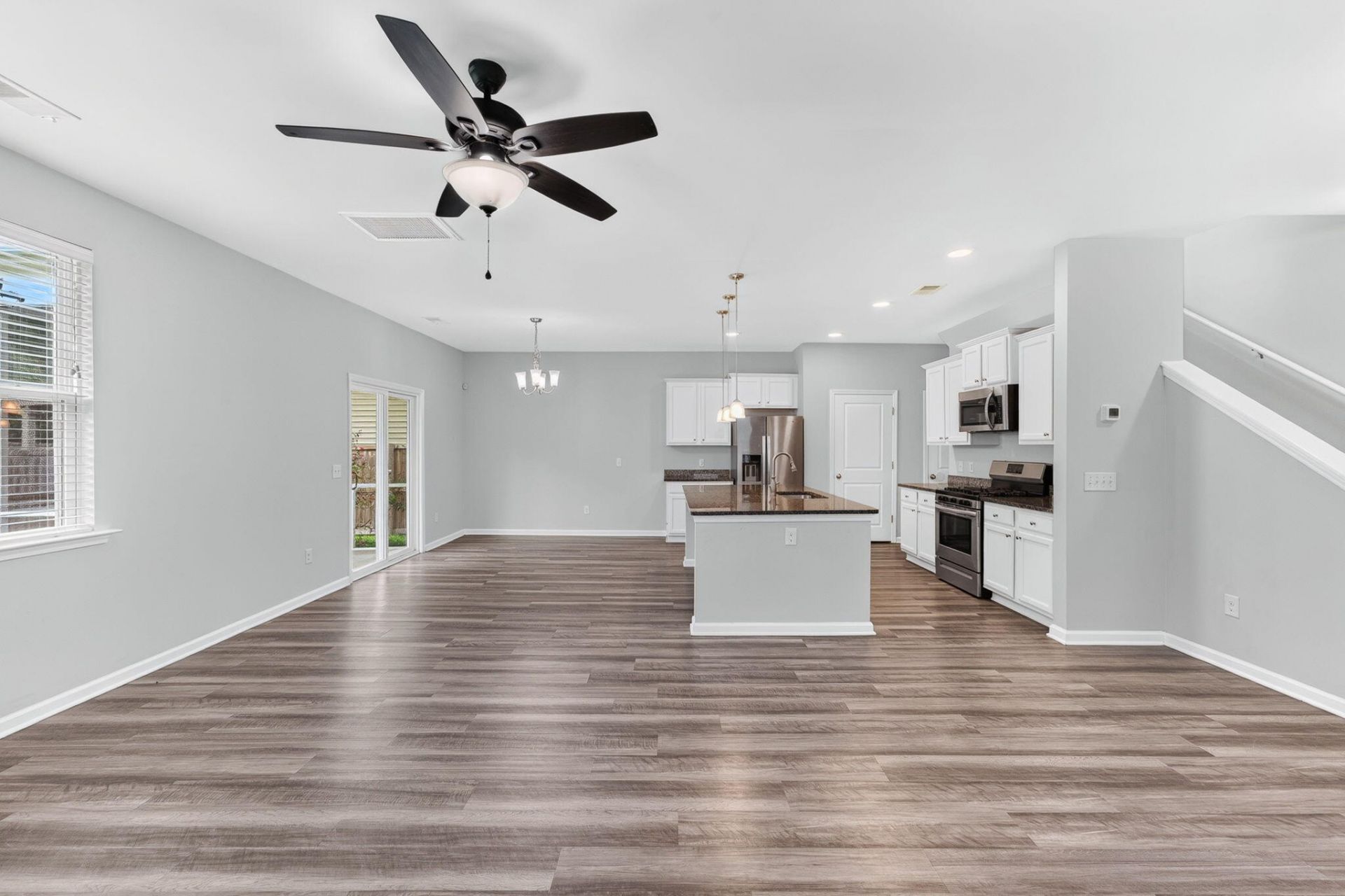9674 Roseberry Street Photo 10