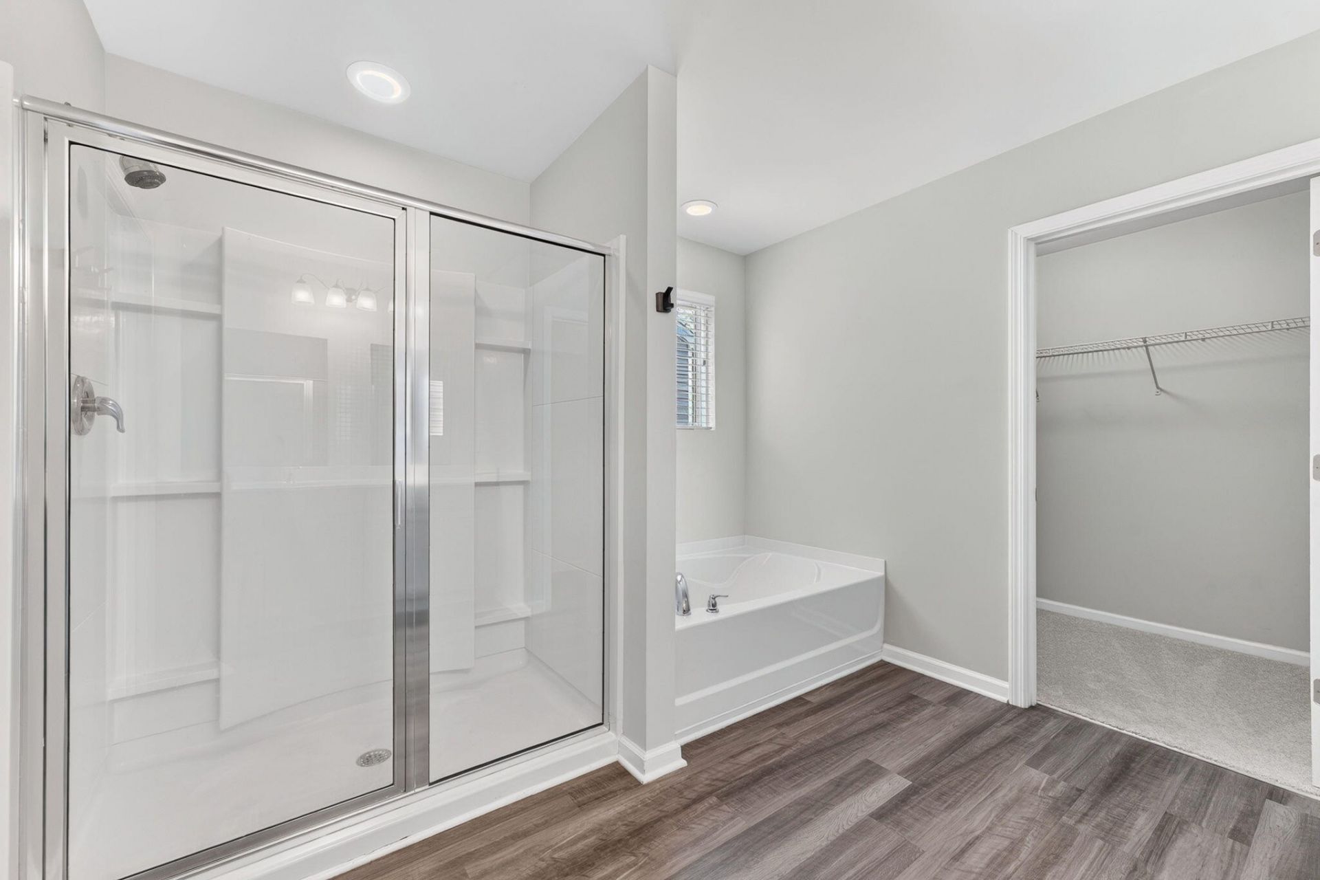 9674 Roseberry Street Photo 21