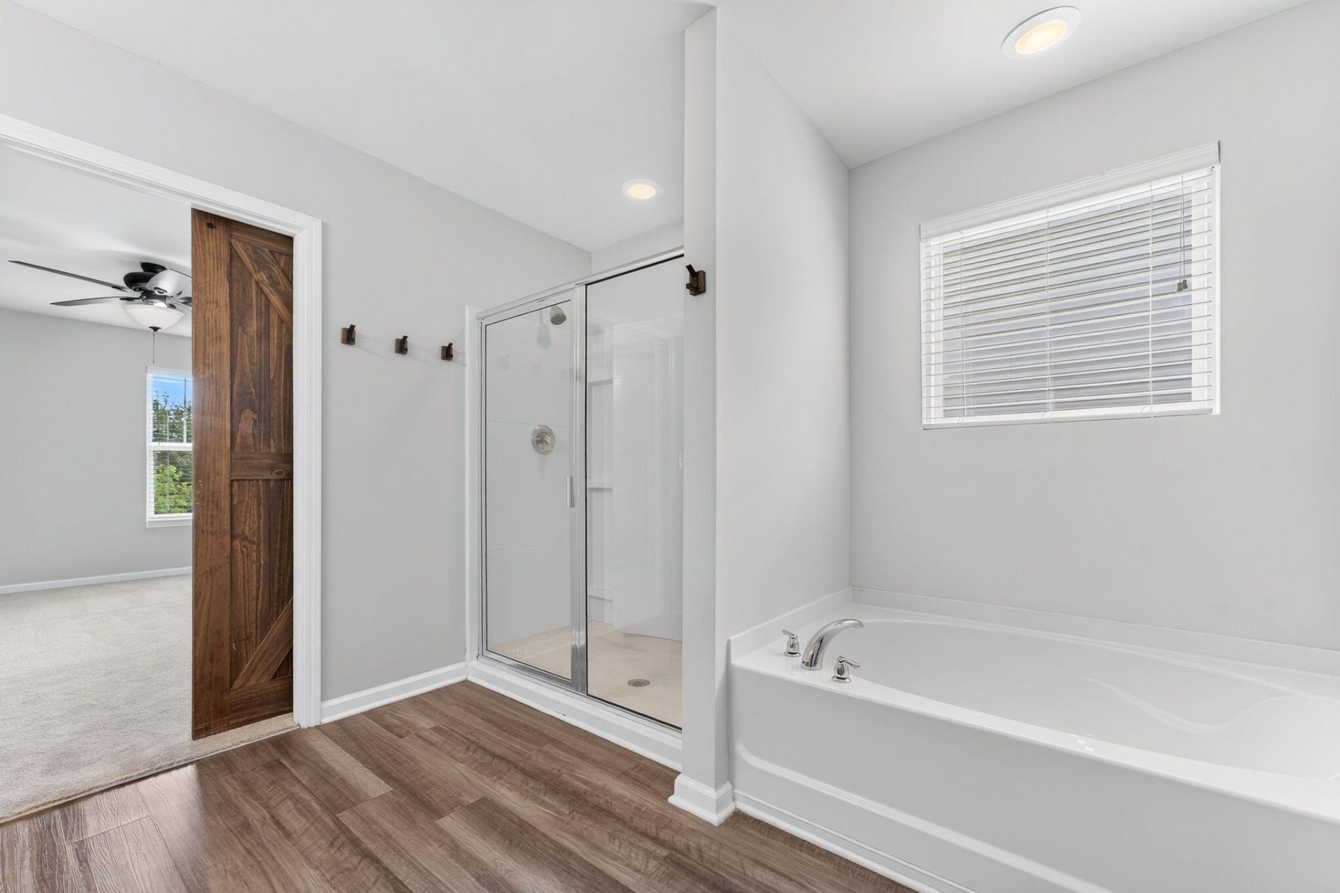 9674 Roseberry Street Photo 23