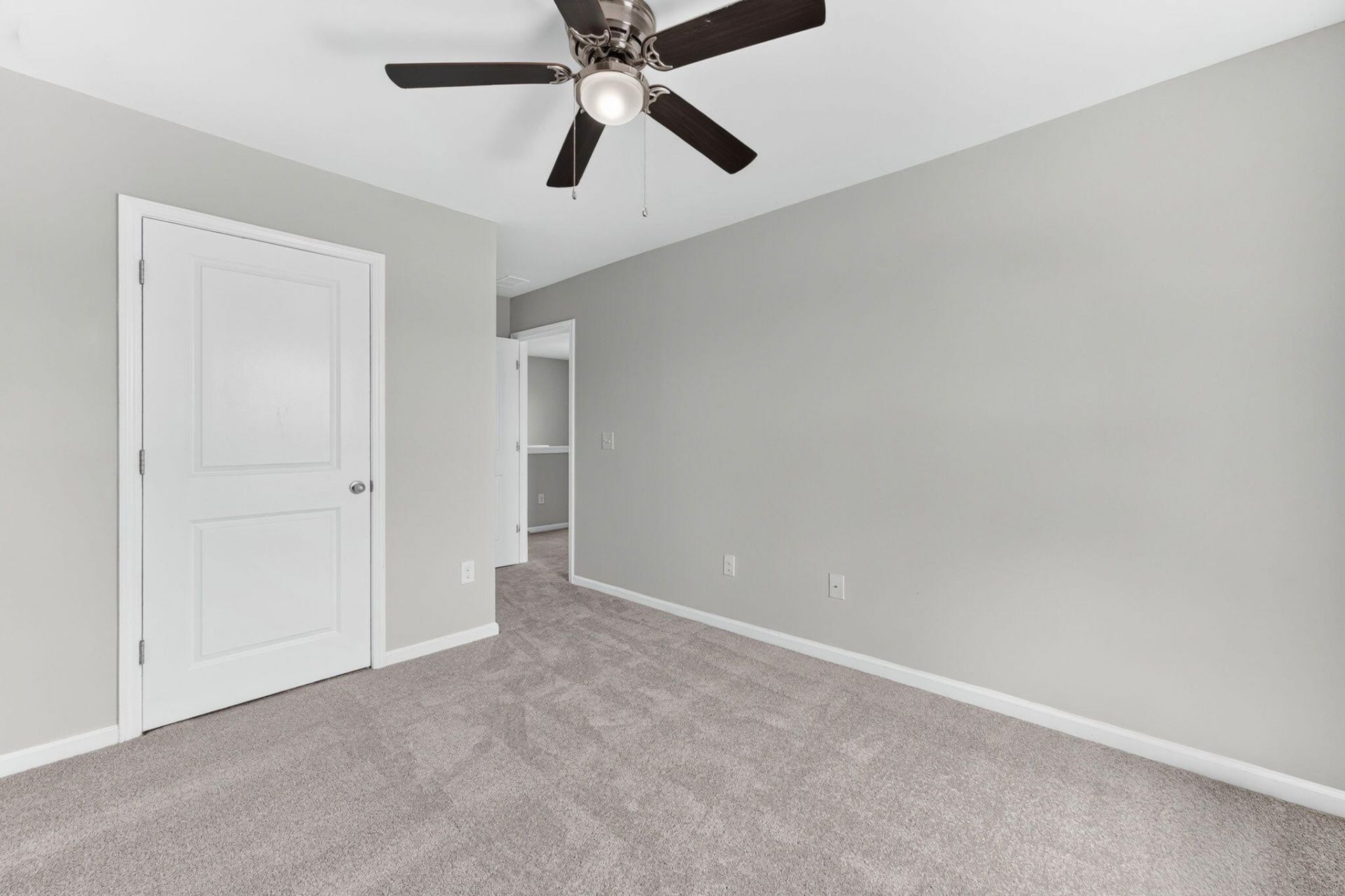9674 Roseberry Street Photo 30
