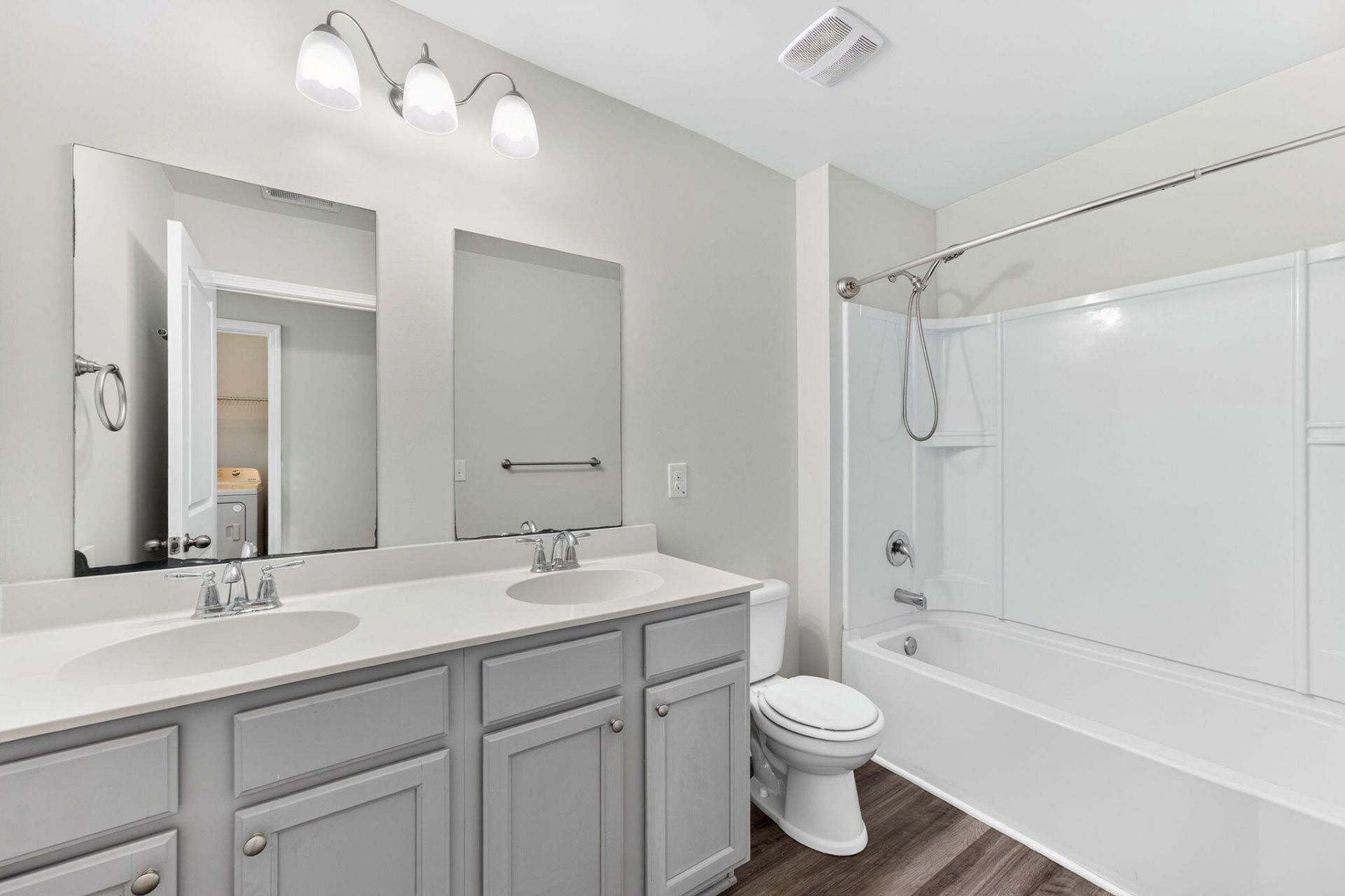 9674 Roseberry Street Photo 31