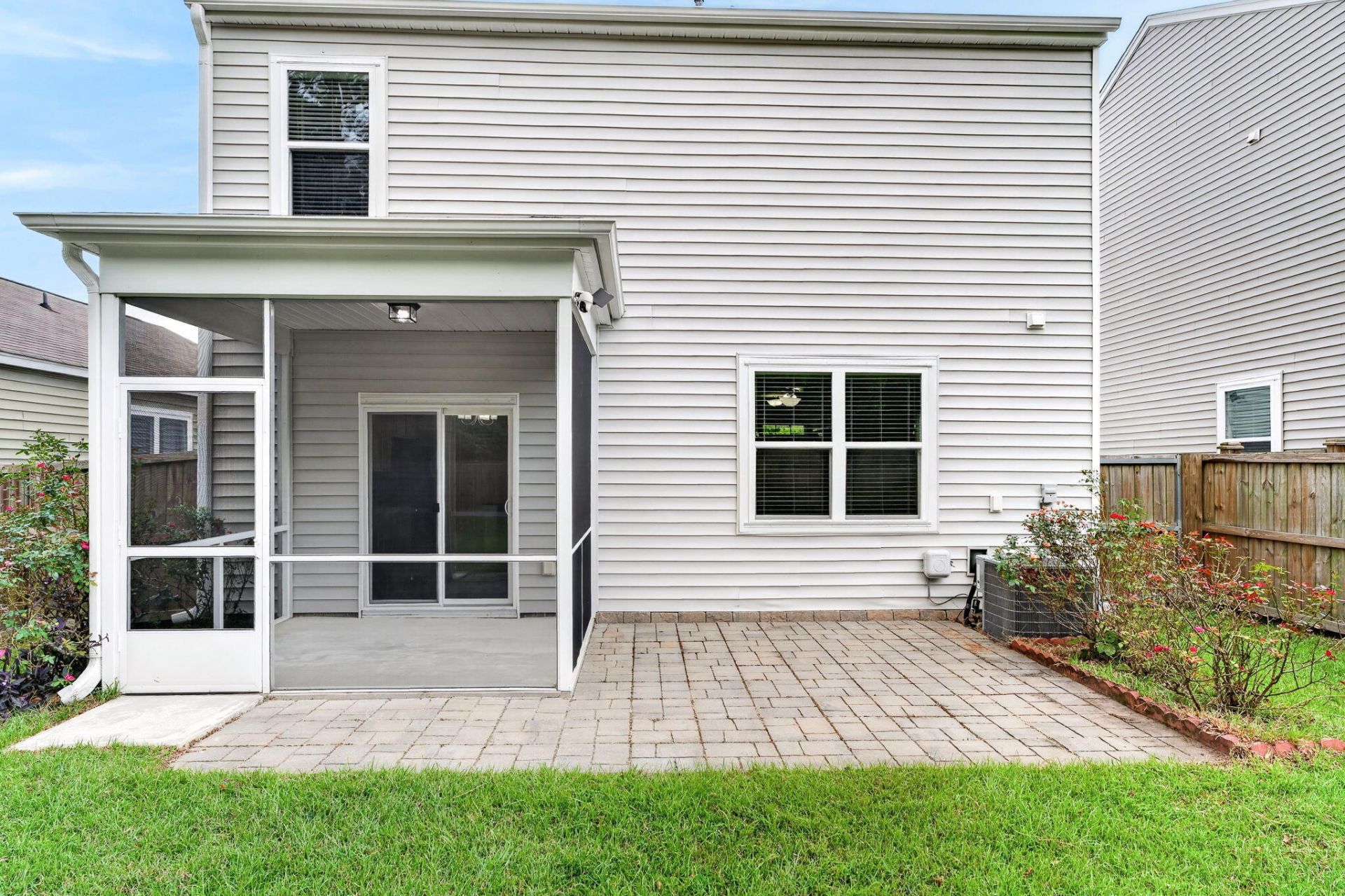9674 Roseberry Street Photo 39