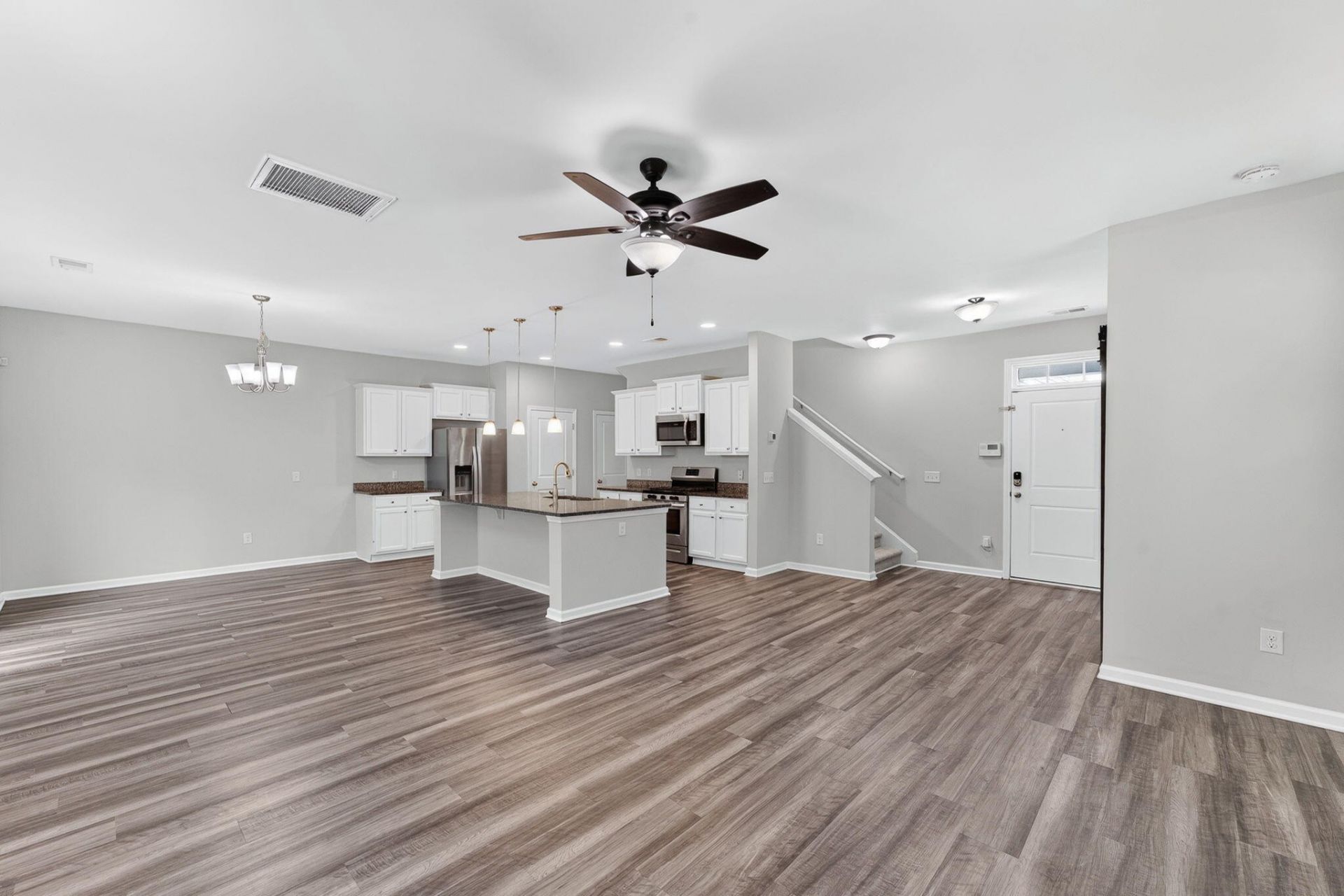 9674 Roseberry Street Photo 9