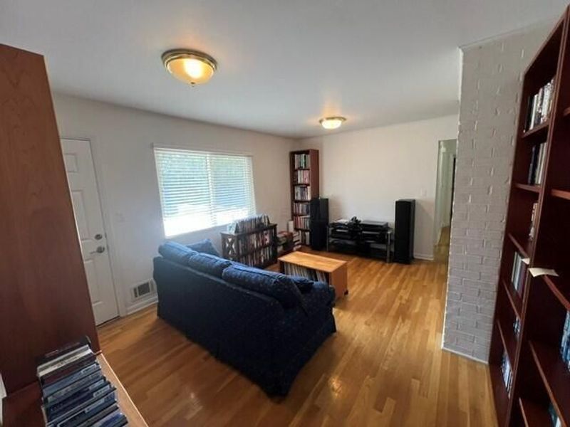 4000 Ritamarie Drive , Columbus, OH 43220 Photo 13