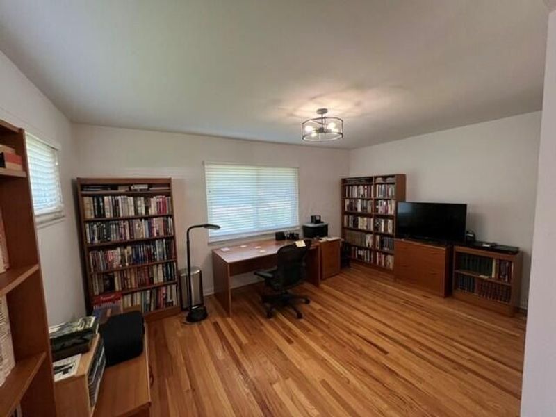 4000 Ritamarie Drive , Columbus, OH 43220 Photo 3