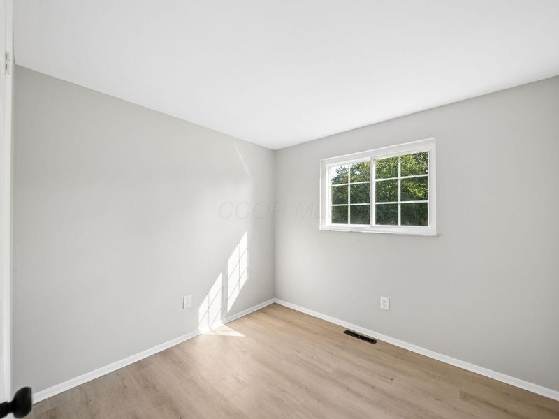 5000 Albany Drive , Columbus, OH 43232 Photo 12