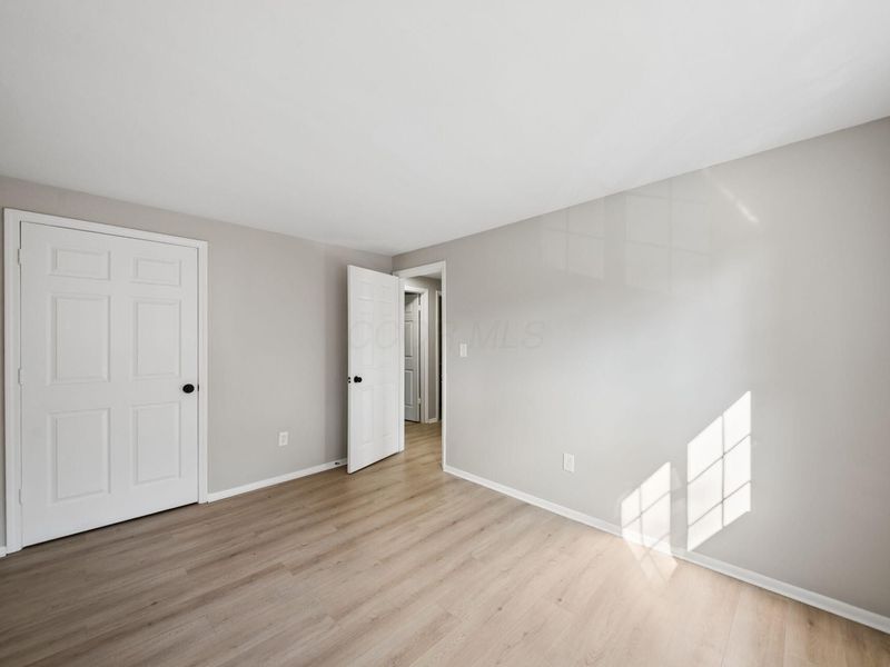 5000 Albany Drive , Columbus, OH 43232 Photo 15