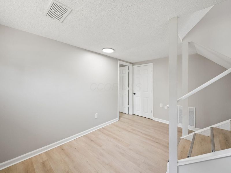 5000 Albany Drive , Columbus, OH 43232 Photo 17