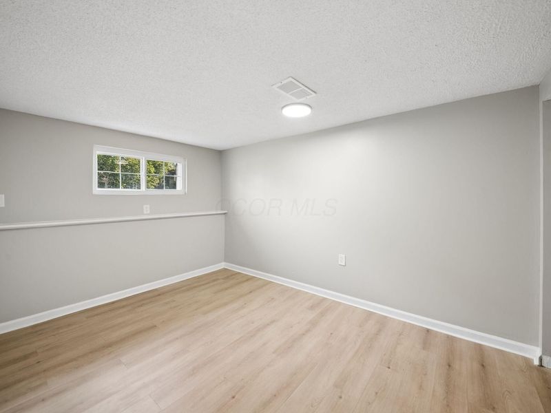5000 Albany Drive , Columbus, OH 43232 Photo 18