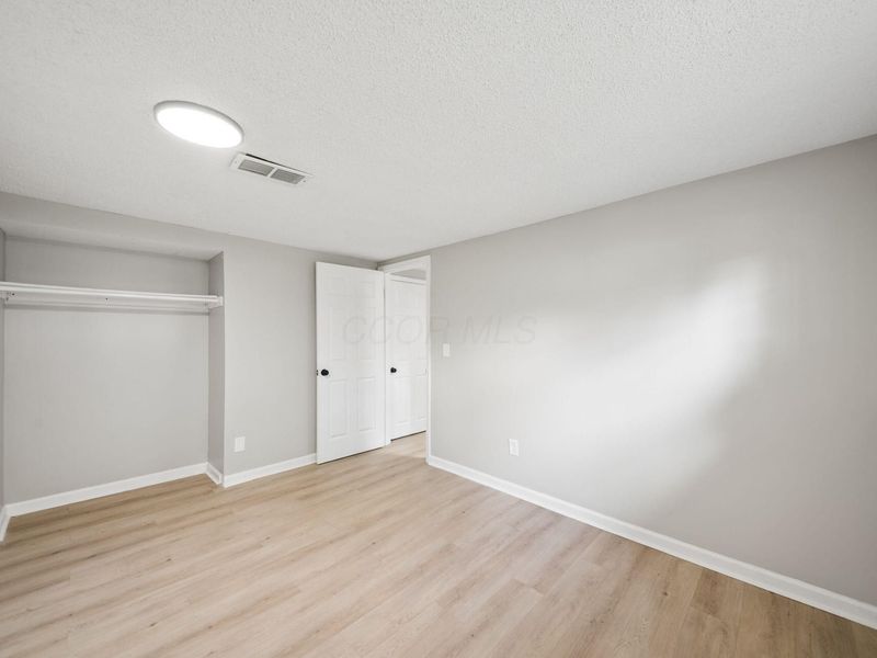 5000 Albany Drive , Columbus, OH 43232 Photo 19