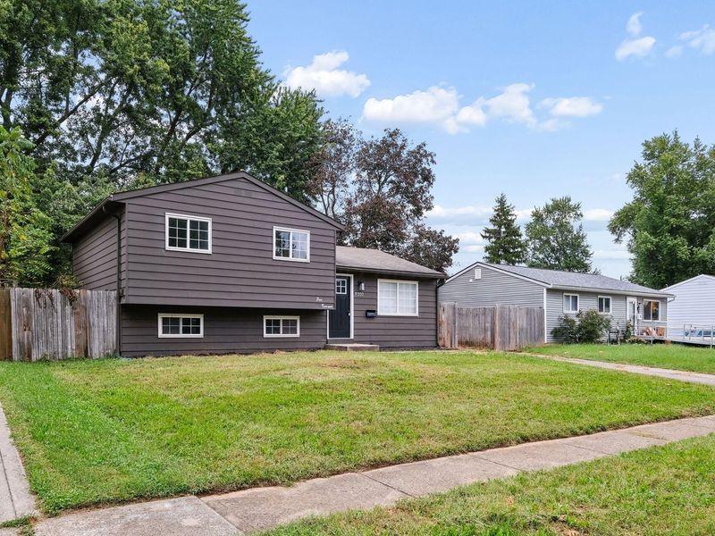 5000 Albany Drive , Columbus, OH 43232 Photo 3