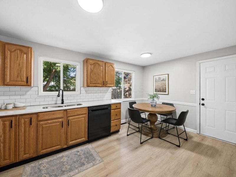 5000 Albany Drive , Columbus, OH 43232 Photo 6