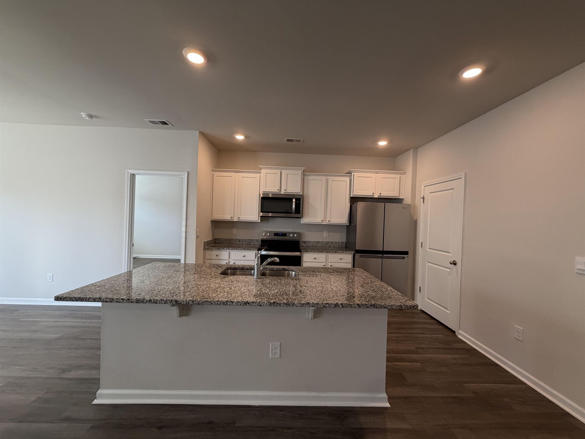 511 Meadowgrass Ct.  Photo 5