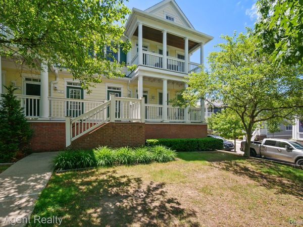 292 Beverly Avenue, Auburn Hills, Mi 48326